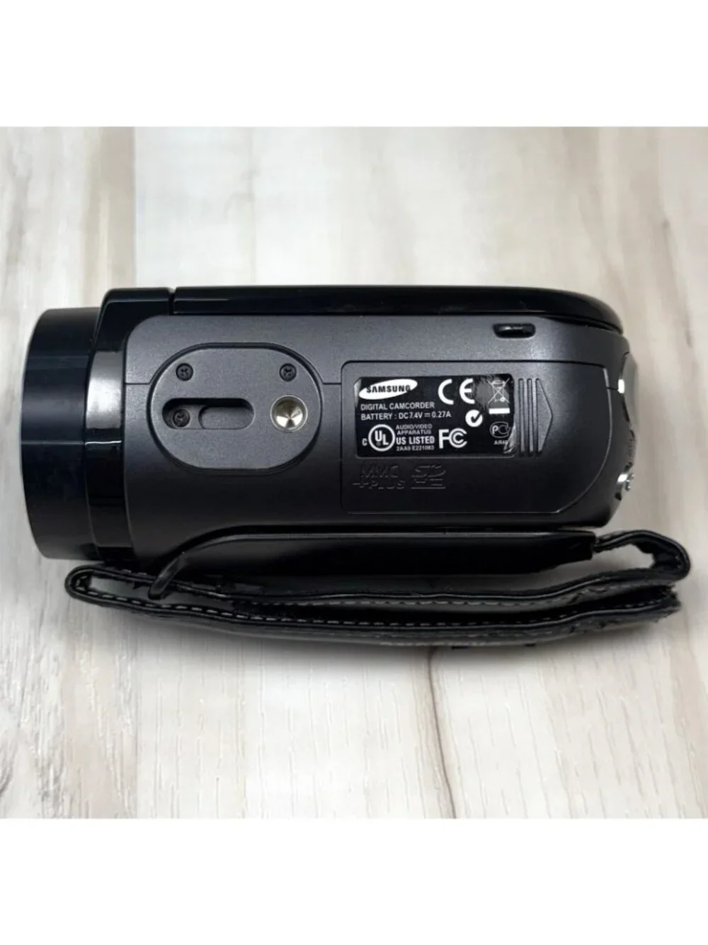 SAMSUNG Digital Handheld CAMCORDER Video Camera SMX-F33BN/XAA + Battery UNTESTED